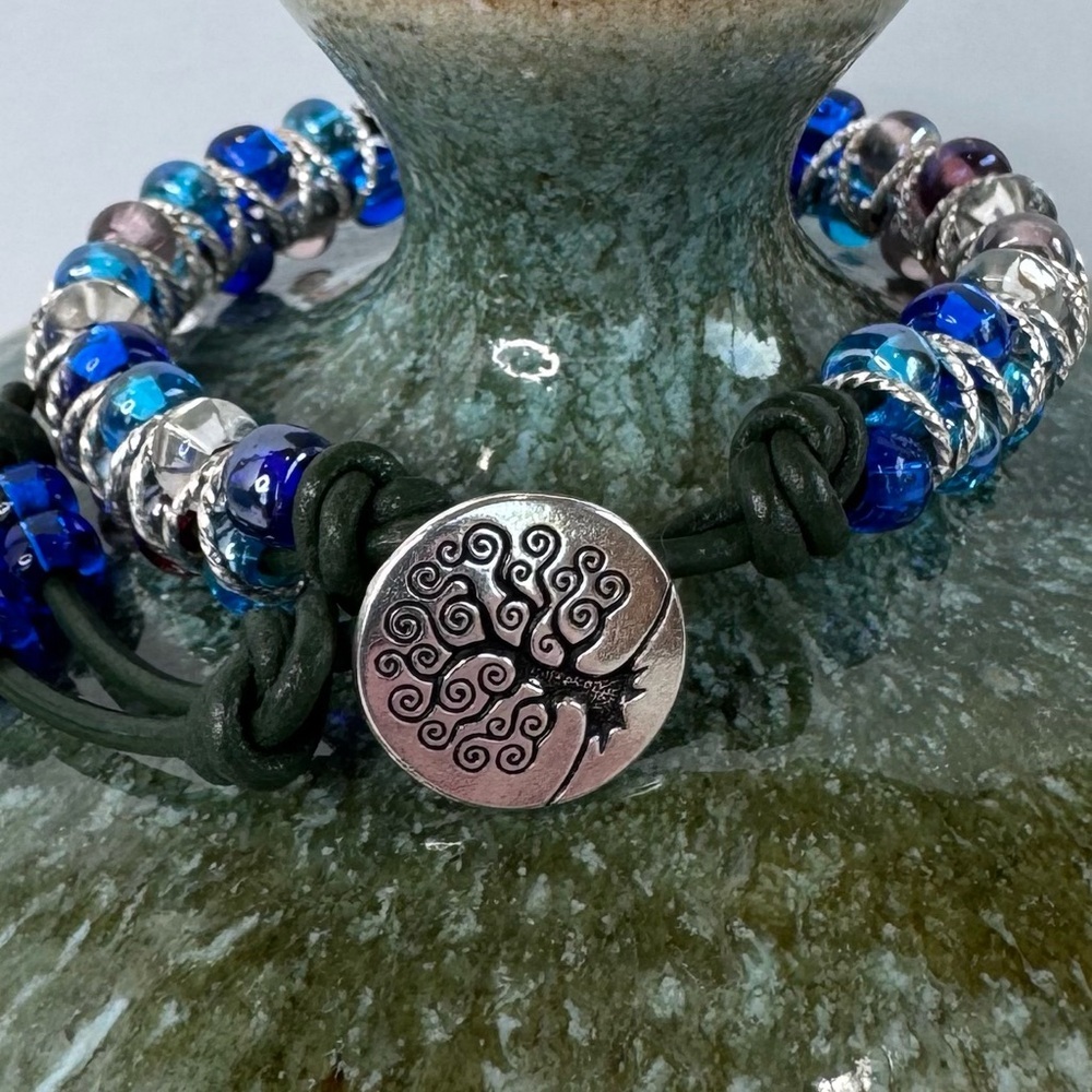 HAND CRAFTED Leather Wrap Beaded Bracelet Blue 6.25” Blue Glass Crystal NWT - Picture 10 of 14